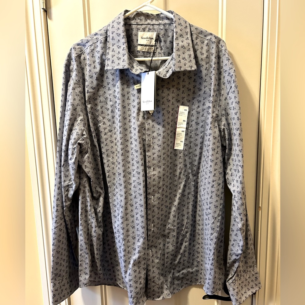 Men’s Goodfellow button down dress shirt